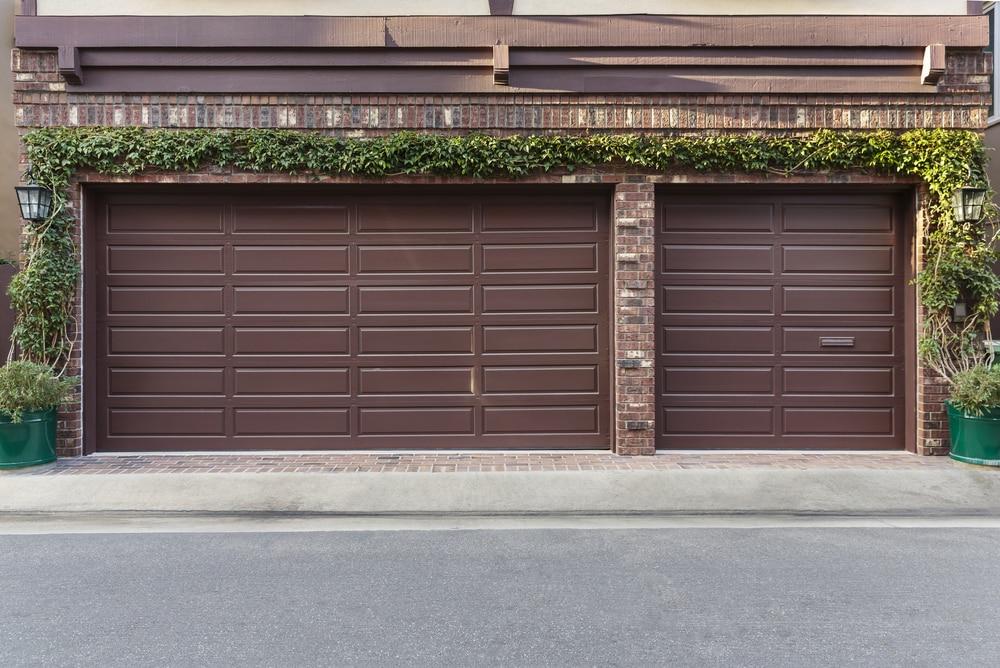 Choosing The Best Paint Color For Your Garage Door - Best Garage Door Paint Colours